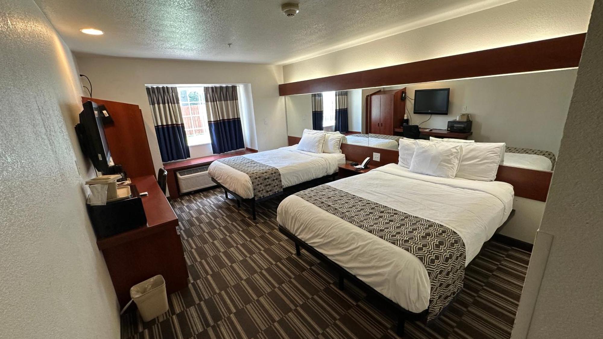 Microtel Inn And Suites By Wyndham Miami Ok Екстер'єр фото