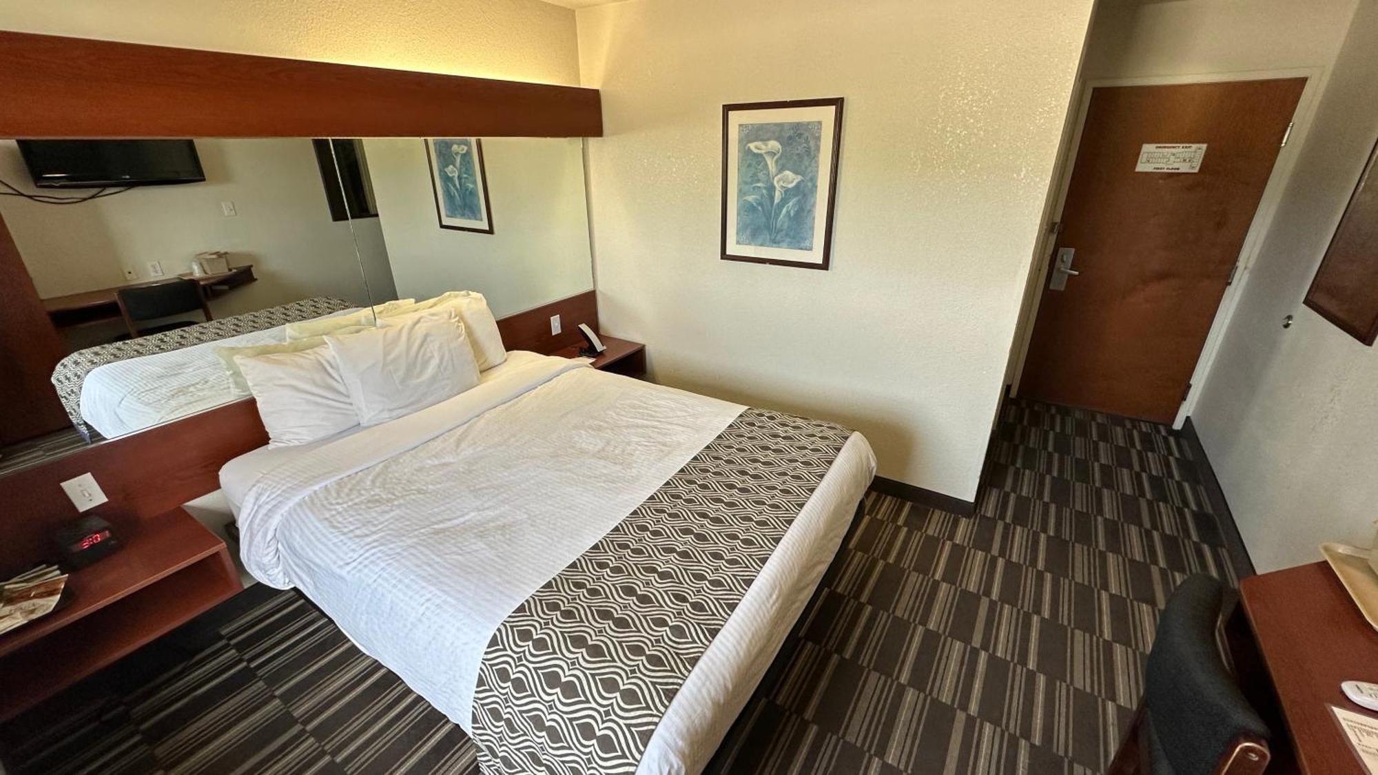 Microtel Inn And Suites By Wyndham Miami Ok Екстер'єр фото