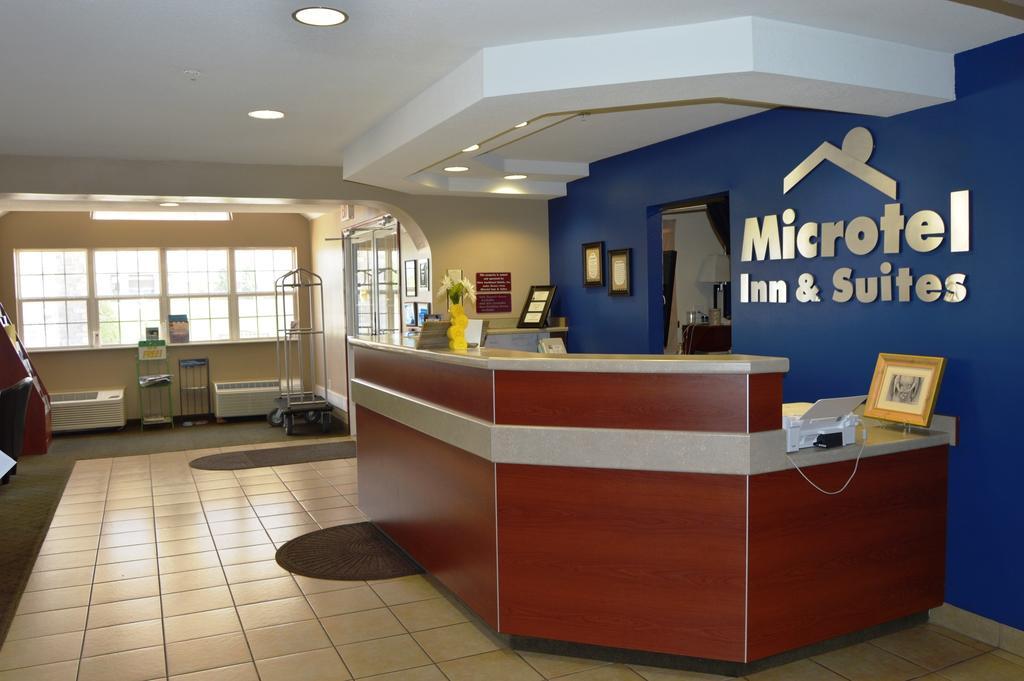 Microtel Inn And Suites By Wyndham Miami Ok Екстер'єр фото